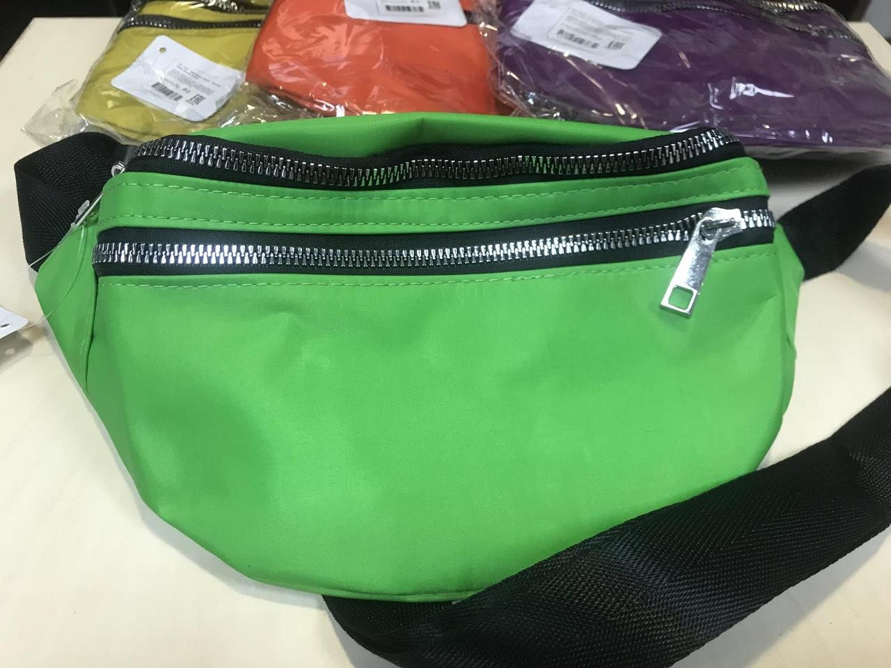 Сумка молодежная поясная, полиэстер, сплав, пластик, 32х14см, PAVO, 326-070