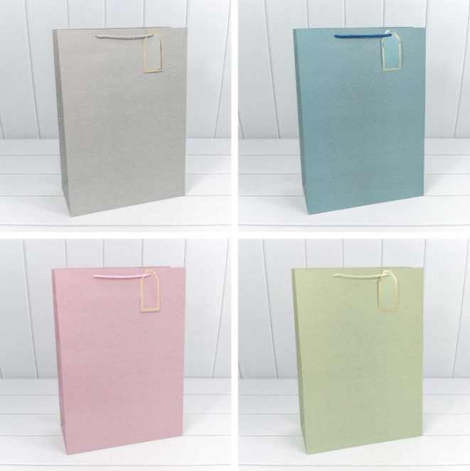 Пакет подарочный 32х45х15 бумажный